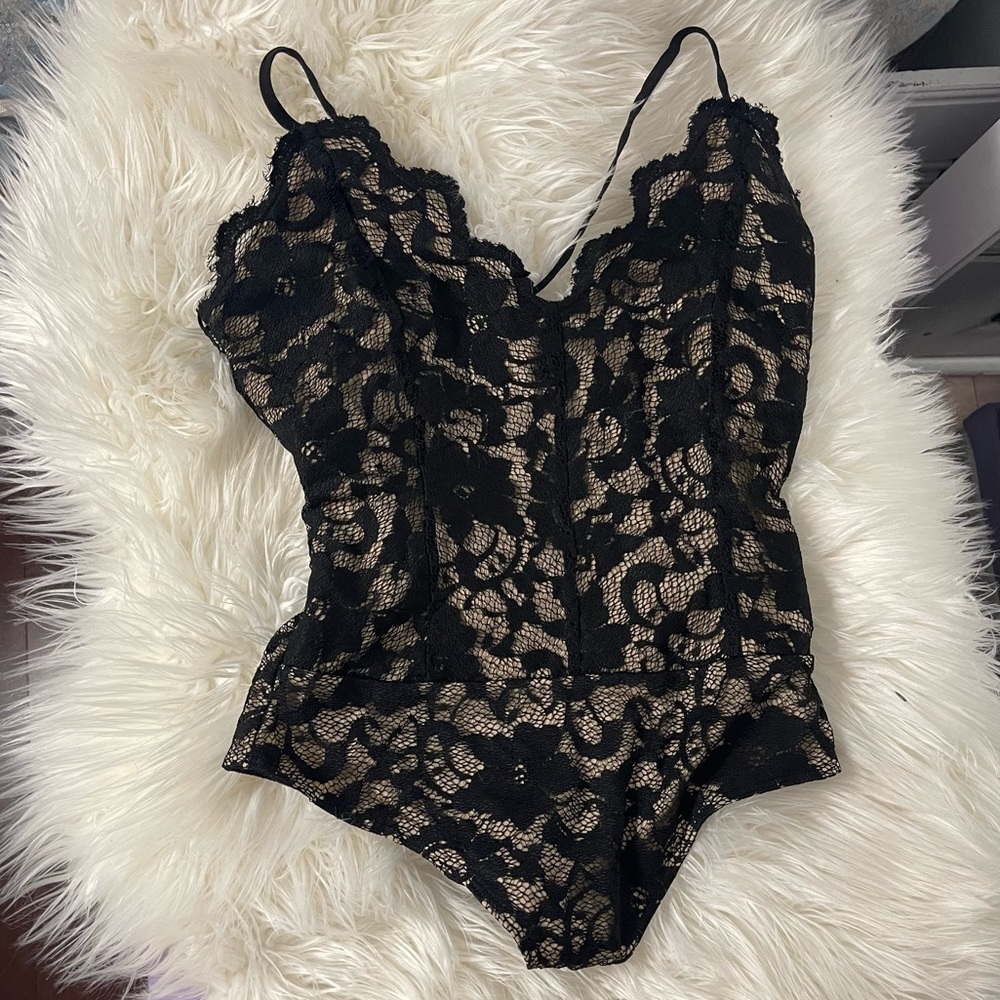 Black Lace Bodysuit Tank Top 🖤
